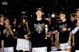 菲律宾记者:林书豪在新北国王的年薪据称达到300万美元