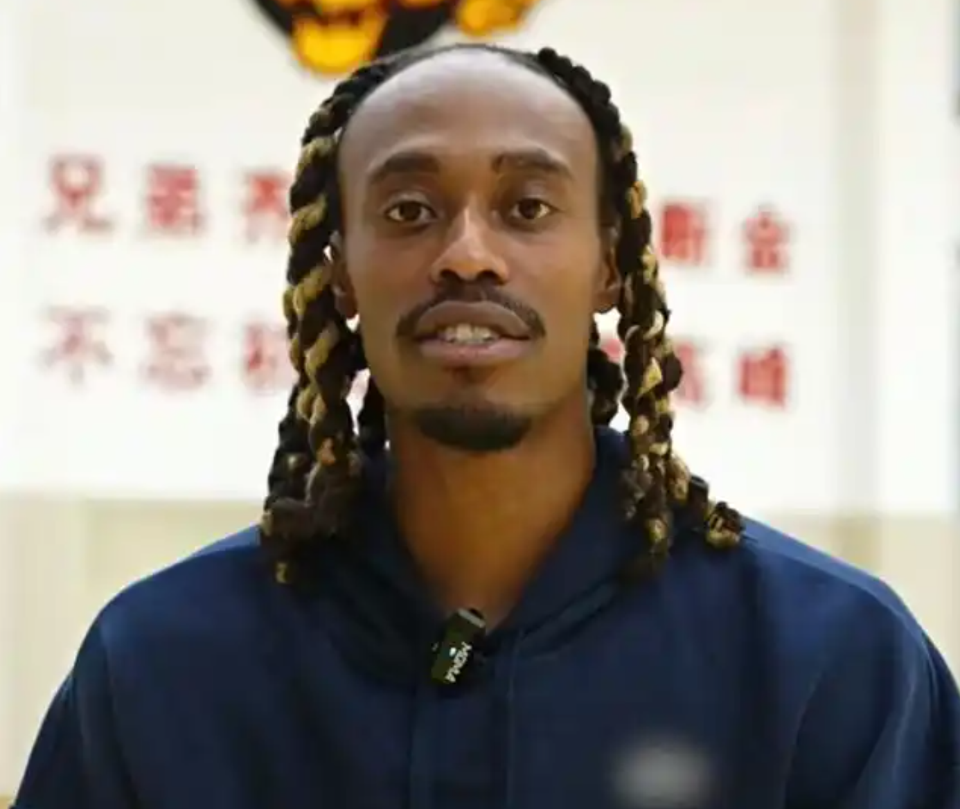 IM电竞在线体育-CBA最幸福的外援！本赛季一场比赛没打，现在转正了